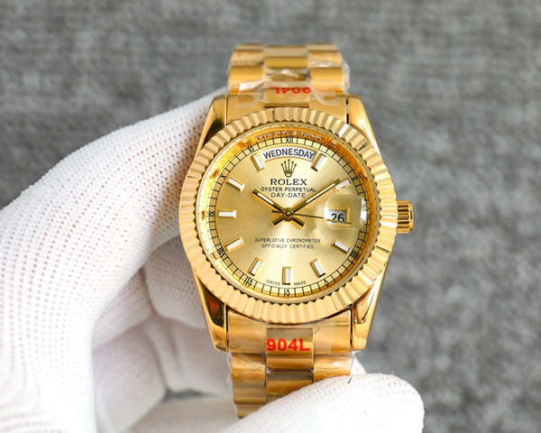 ブランド時計背面デザイン